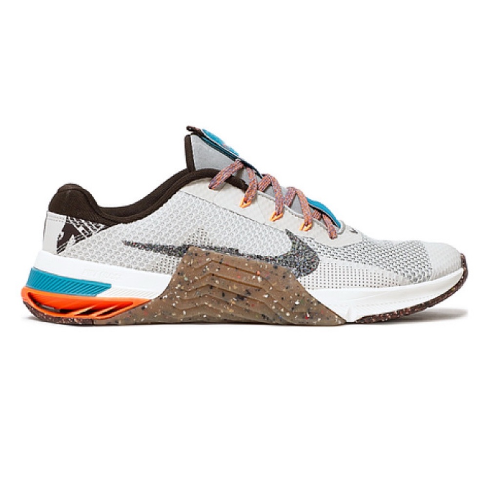 Nike Women's Athletic Shoes Metcon 7 - White and Orange